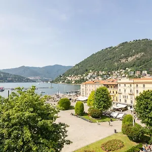 Piazza Cavour View - By Myhomeincomo Como